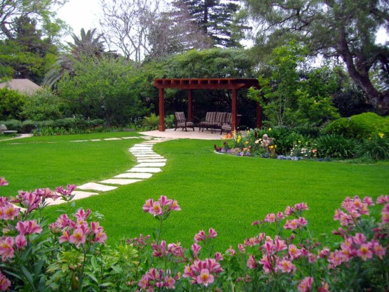 Country style landscaping ideas