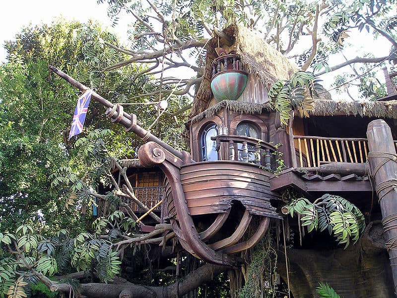 ship tree house