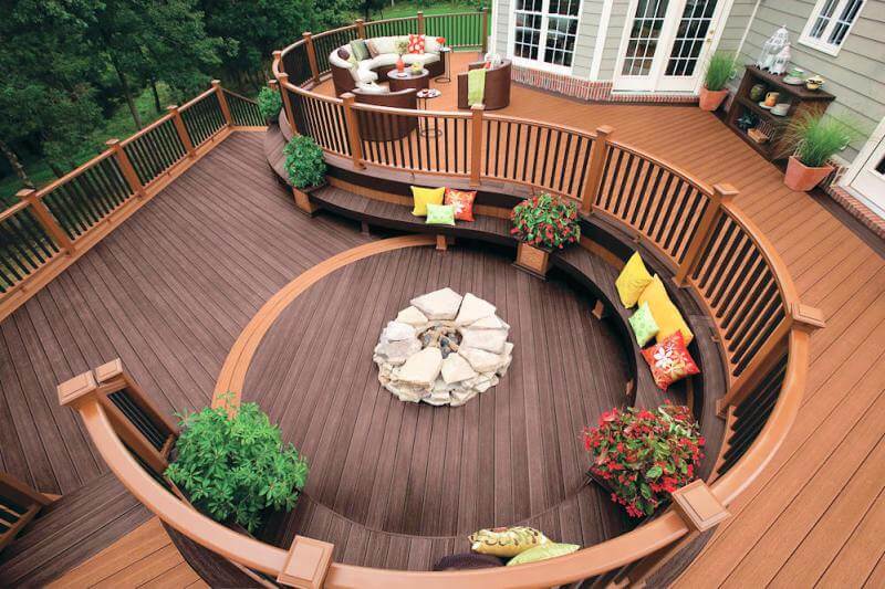 Custom curved trex composite deck with curved bench seating