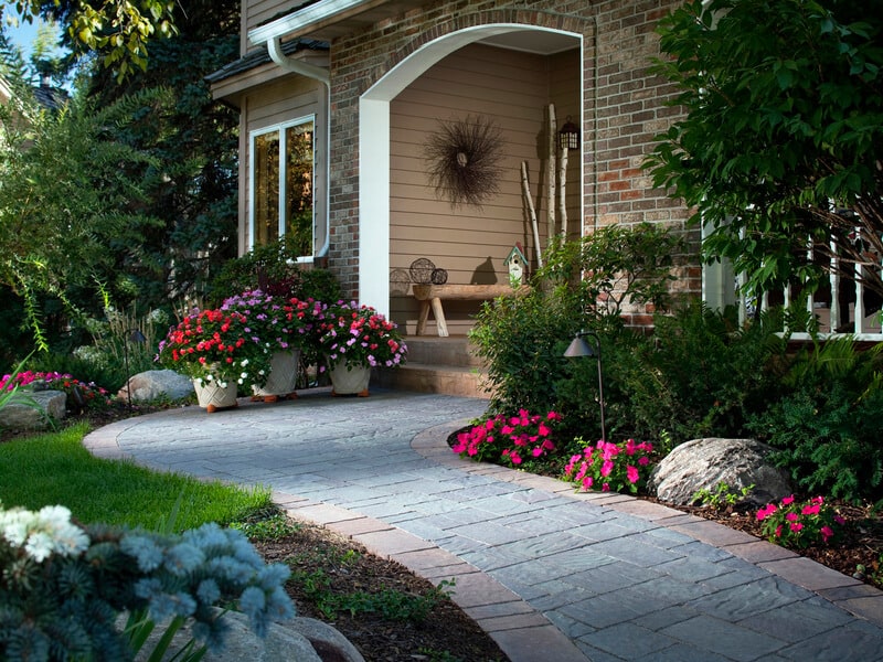 Front yard landscaping ideas on a budget