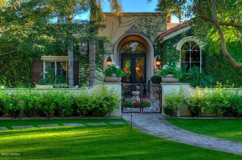 traditional style home and front yard landscaping