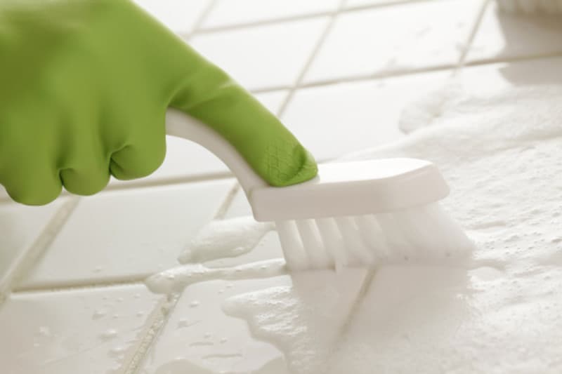 bleach and baking soda to remove grout