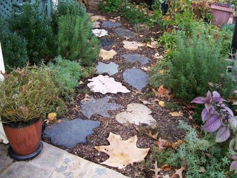 unique garden pathway